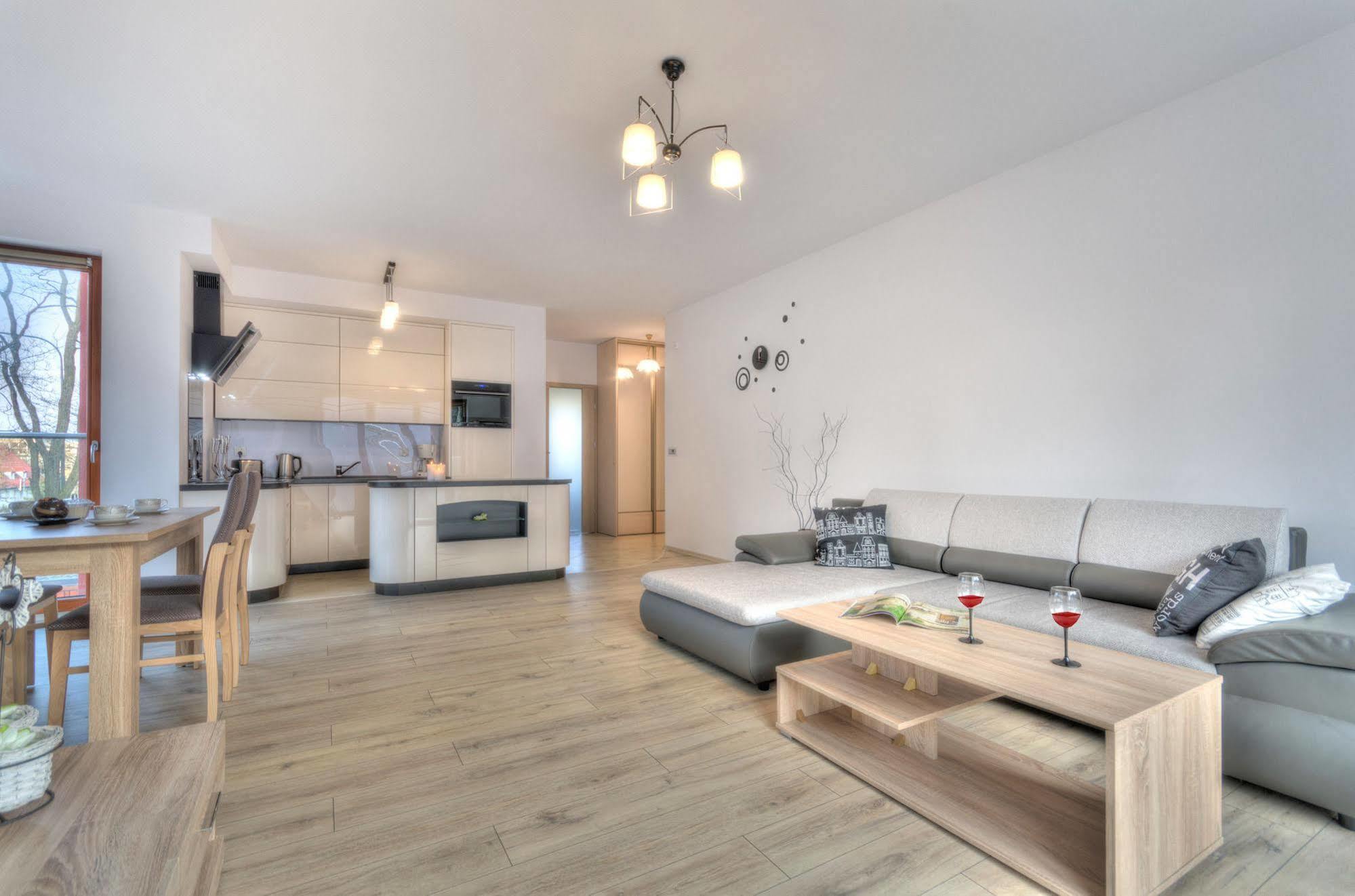 Dom & House - Apartments Sopot Kamienny Potok Bagian luar foto