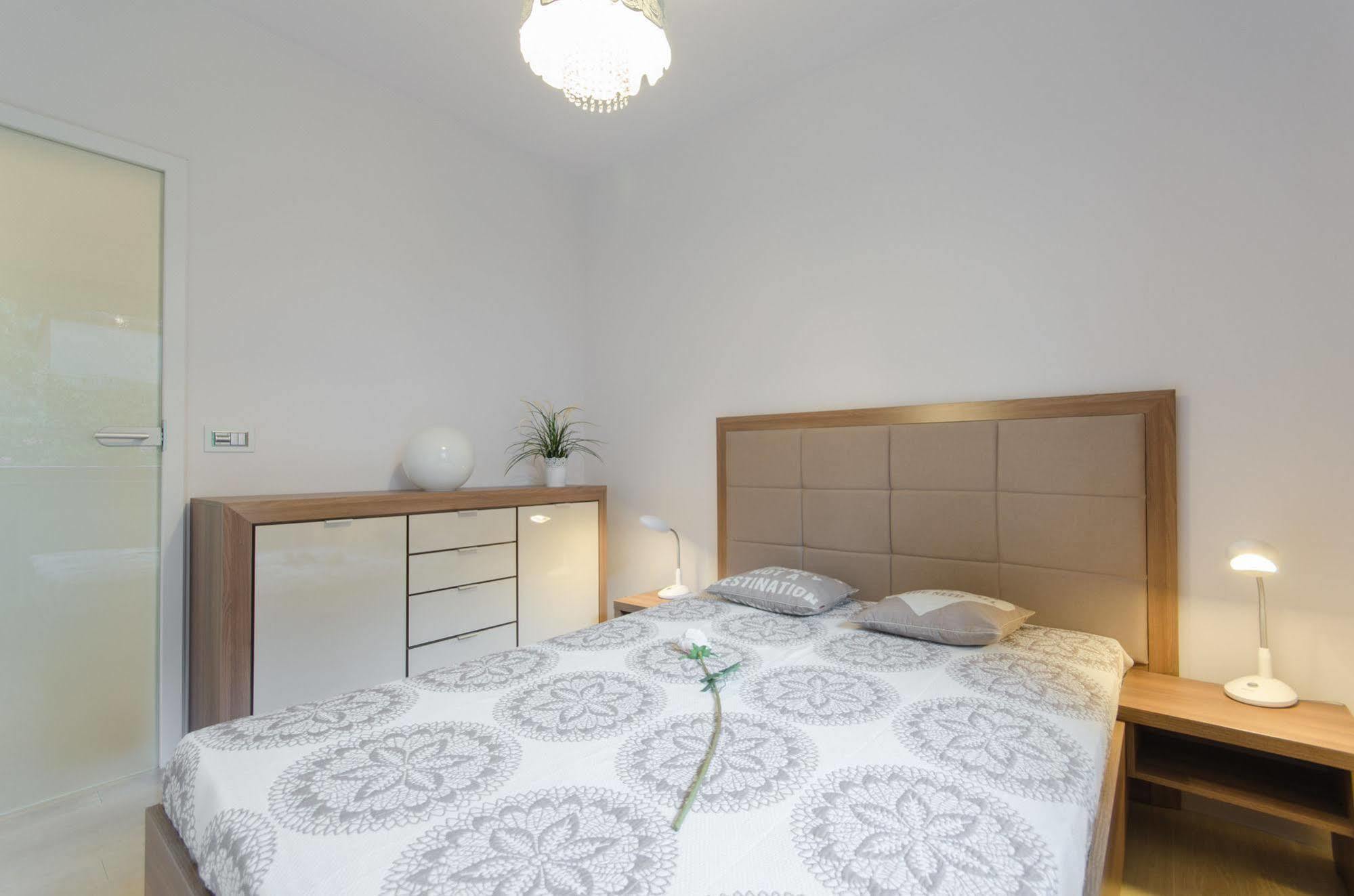 Dom & House - Apartments Sopot Kamienny Potok Bagian luar foto